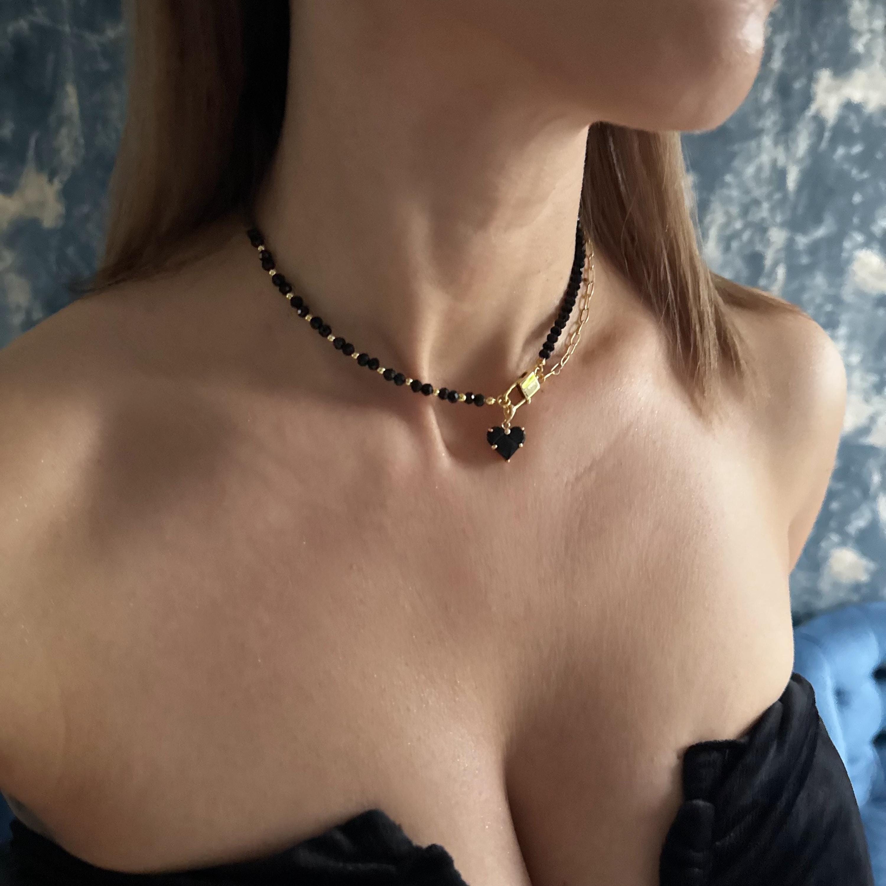 Layered Choker Necklace Black Spinel Beaded Gold Chain Heart Pendant Minimalist Jewelry Dainty Design Elegant Gift Natural Stone Beads Gold Plated Metal Modern Style Everyday Wear Special Occasion Perfect Present Fourteen Inch Length