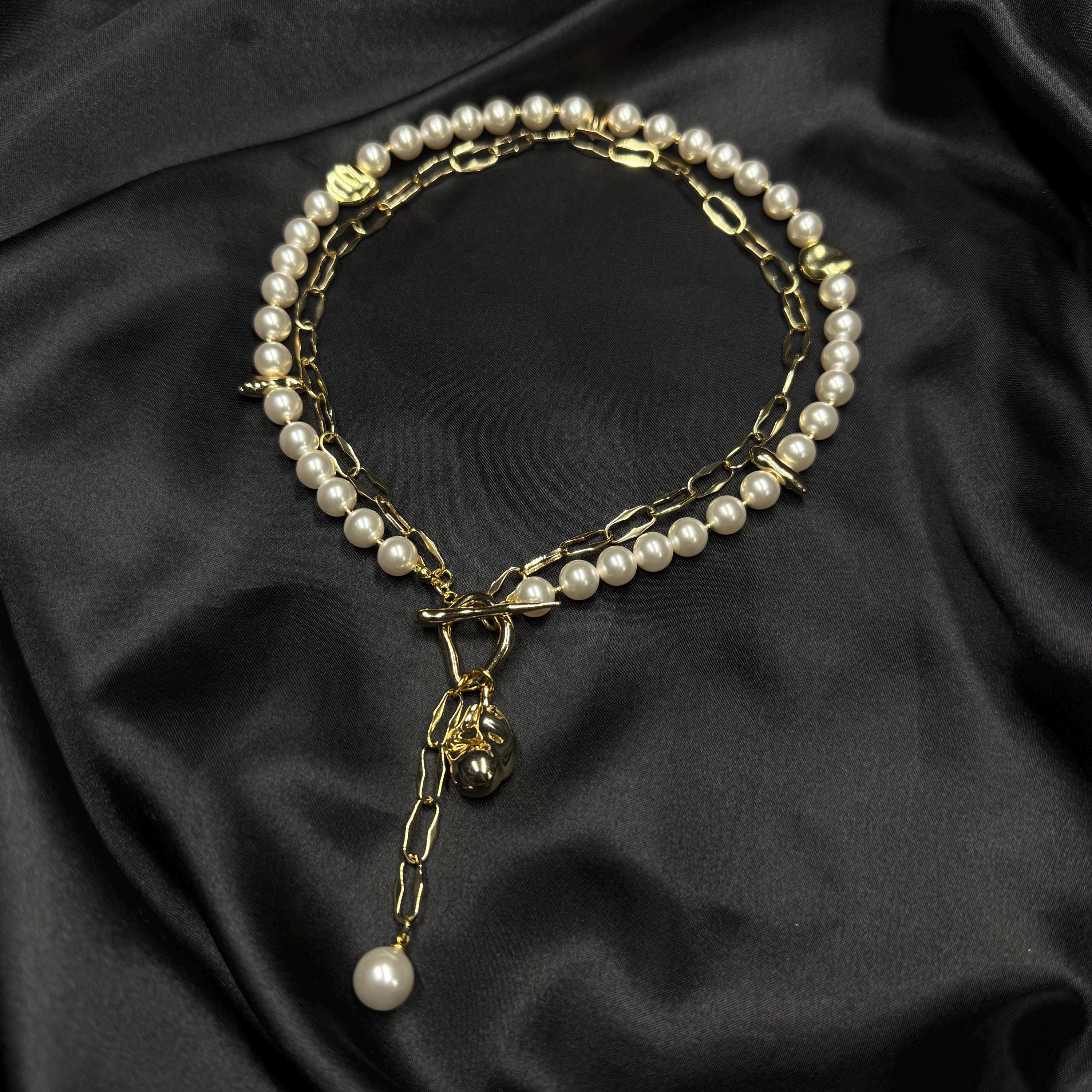 Wedding Accessory Collection Pearl Crystal Necklace Gold Plated Design Elegant Jewelry Piece Toggle Clasp Feature Dainty Chain Construction Teardrop Pendant Detail Classic Style Element Bridal Essential Perfect Gift Idea Premium Quality