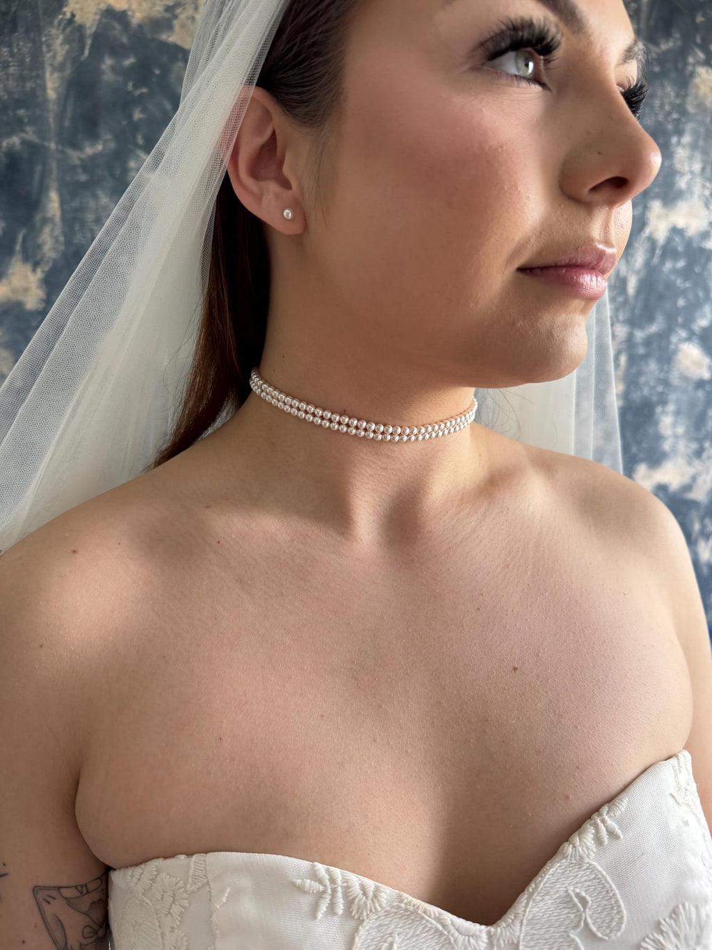 Bridesmaid Gift Set Pearl Stud Earrings Elegant Wedding Jewelry Crystal Pearl Design Handmade Accessory Dainty Gold Posts Beautiful Presentation Pouch Perfect Bridal Party Present White Pearl Collection Timeless Style Formal Occasion