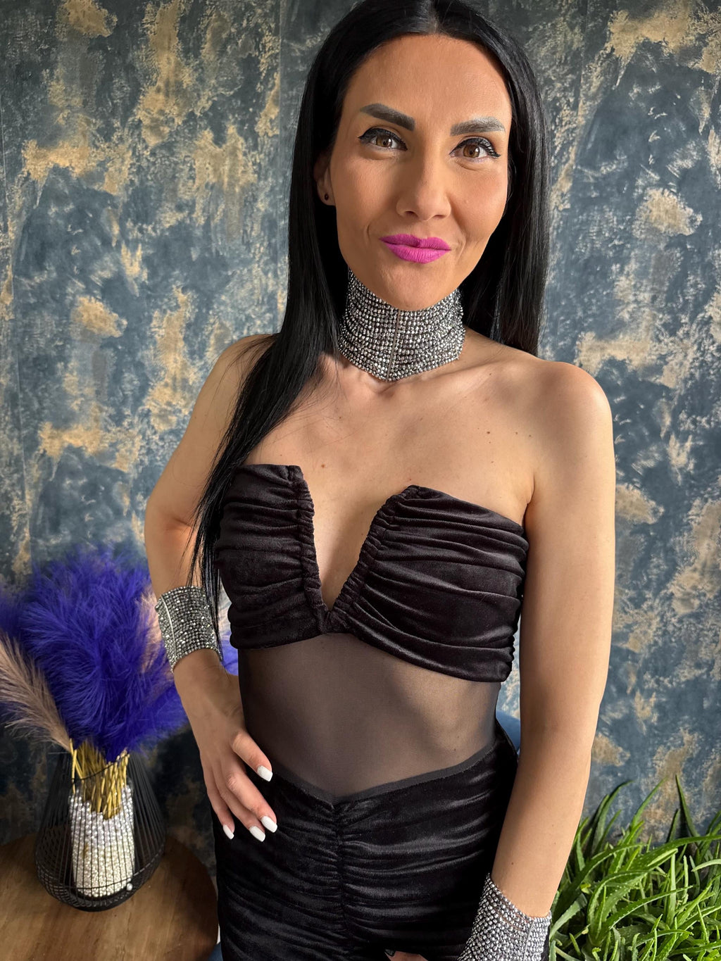 Crystal Rhinestone Choker Glamorous Evening Jewelry Statement Necklace Wedding Guest Accessory Multi Strand Design Formal Attire Special Occasion Celebrity Style Collar Handcrafted Luxury Sparkle Faceted Beads Cascading Strands Bridal Party