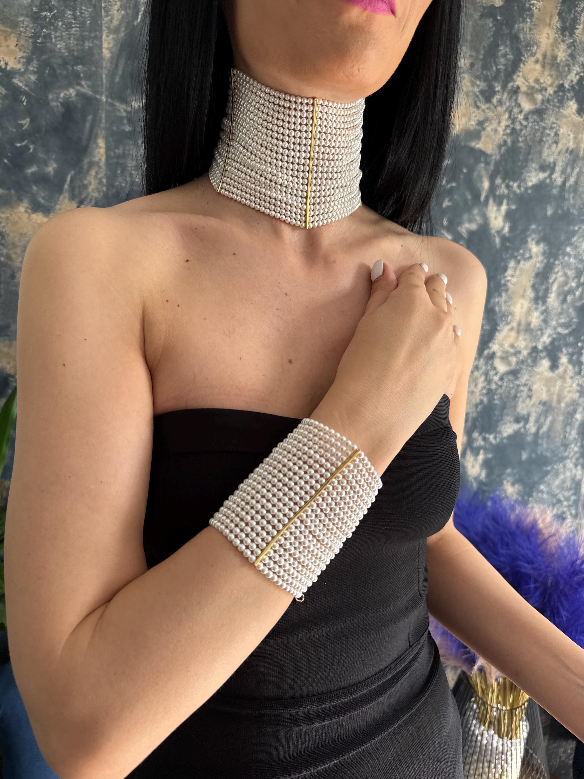 Statement Necklace Layered Pearl Choker Wide Collar Design Multi Strand Wedding Jewelry Elegant White Pearls Handmade Formal Accessory Bold Evening Gala Necklace Luxury Gift Bride Sophisticated Style Ceremony Jewelry Collection Dramatic