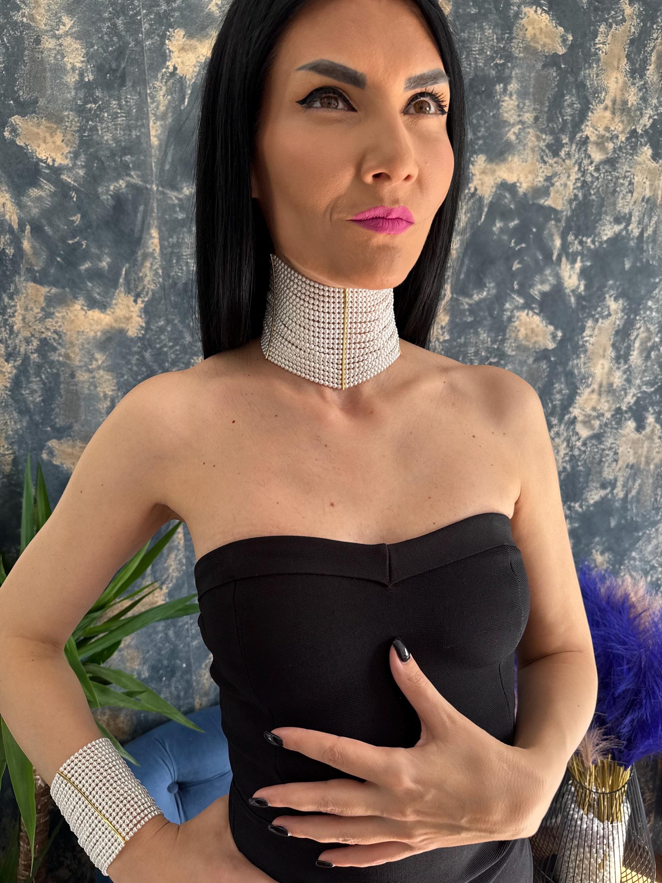 Wide Pearl Choker Statement Necklace Layered Multi Strand Design Wedding Jewelry Collection Elegant White Shell Pearls Handmade Collar Style Sophisticated Evening Wear Accessory Bold Formal Necklace Luxury Gift Bride Ceremony Jewelry Gala