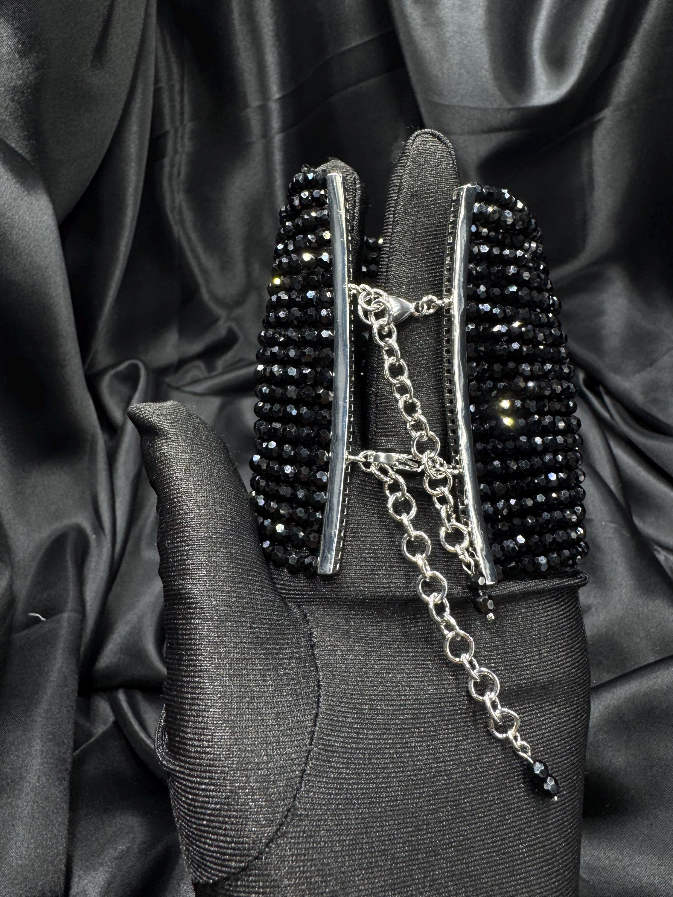 Black Gothic Choker Necklace Design Luxury Statement Cross Pendant Rosary Chain Collar Style Black Beads High Quality Alternative Fashion