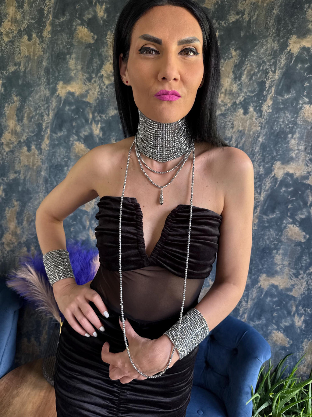 wide crystal choker rhinestone choker necklace multi row choker diamante choker silver collar necklace bridal choker necklace platinum plated choker crystal collar necklace statement choker silver prom necklace women wedding jewellery gift glass bead choker thick rhinestone choker sparkly choker necklace cocktail necklace silver