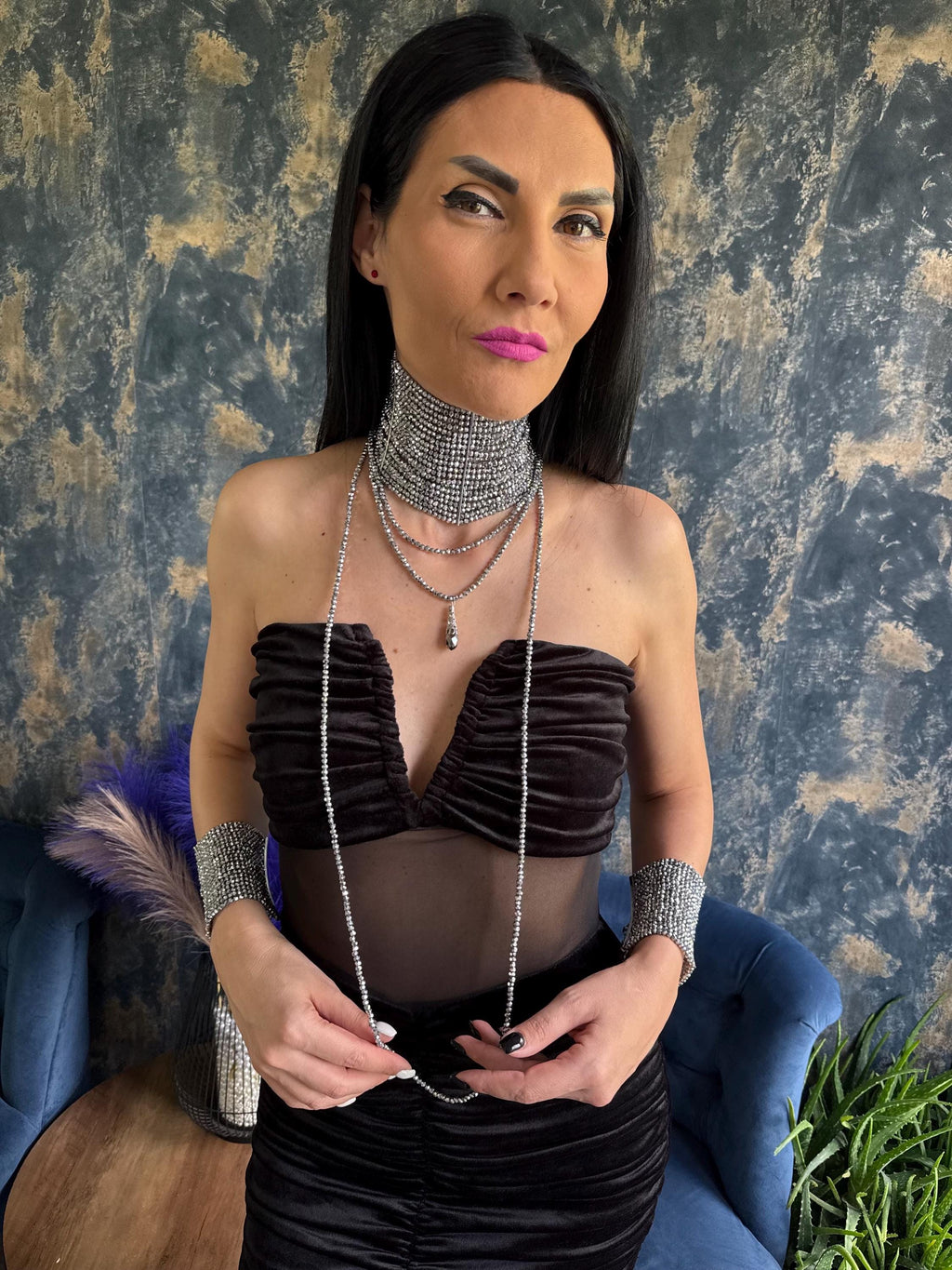 wide crystal choker rhinestone choker necklace multi row choker diamante choker silver collar necklace bridal choker necklace platinum plated choker crystal collar necklace statement choker silver prom necklace women wedding jewellery gift glass bead choker thick rhinestone choker sparkly choker necklace cocktail necklace silver
