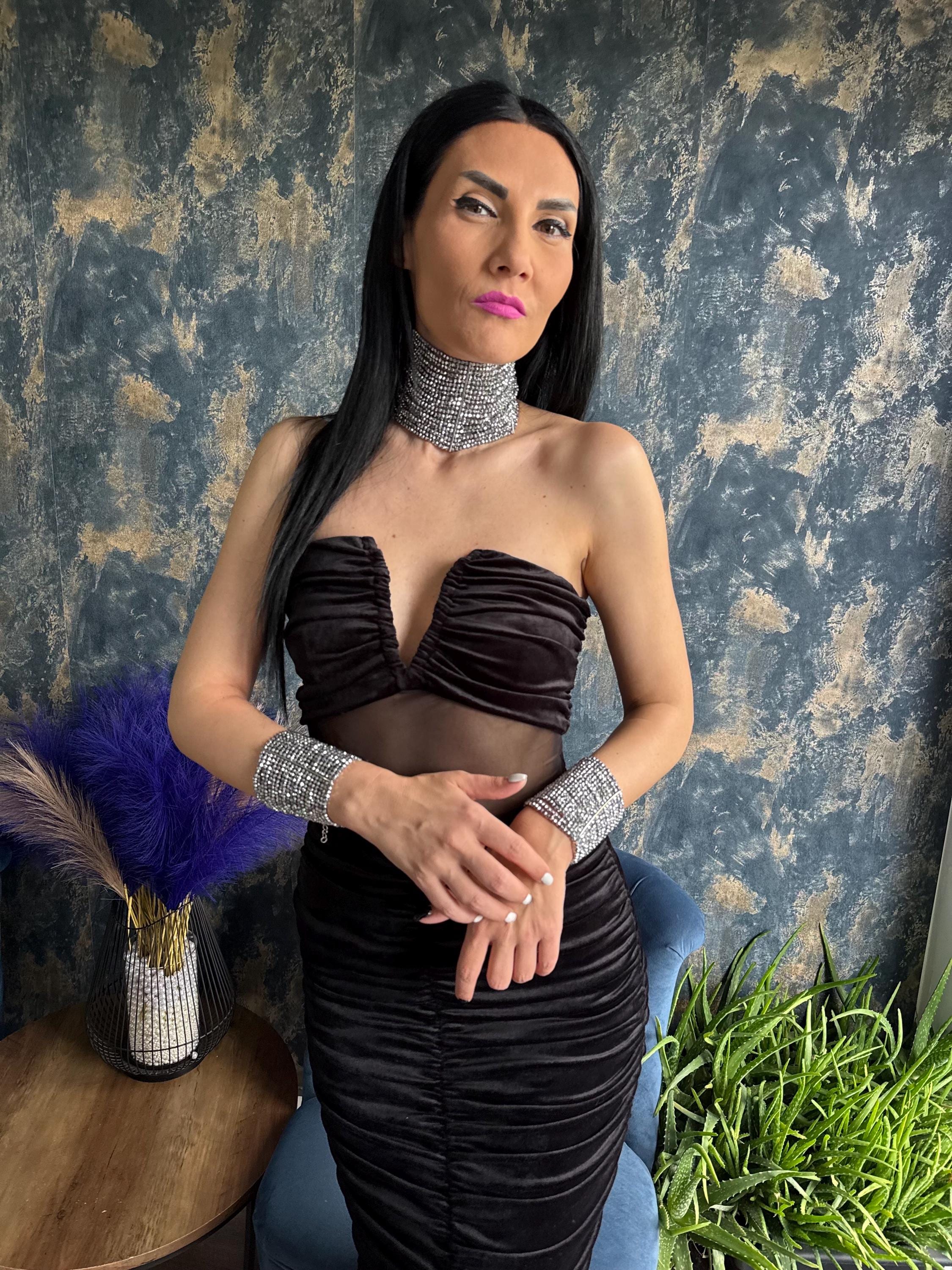 Glamorous Evening Jewelry Formal Attire Statement Necklace Crystal Rhinestone Choker Multi Strand Design Wedding Guest Bridal Accessory Special Occasion Celebrity Style Collar Handcrafted Luxury Sparkle Faceted Beads Cascading Strands