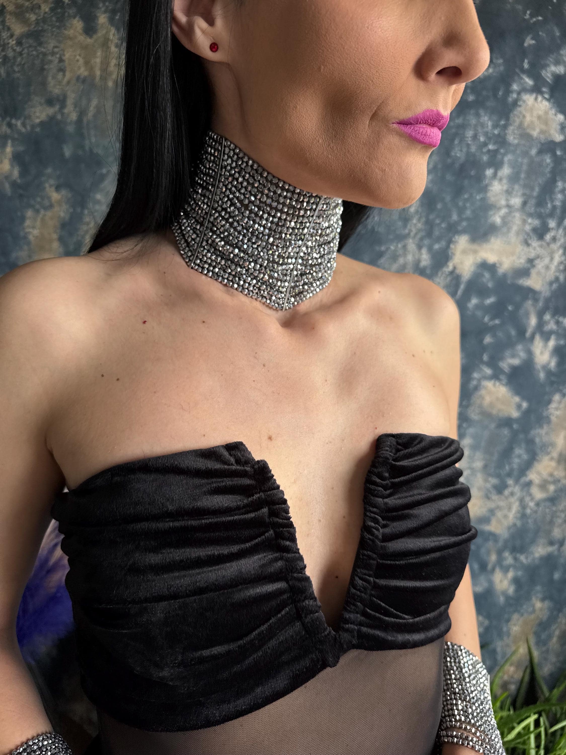 Statement Necklace Wedding Guest Jewelry Bridal Accessory Multi Strand Choker Crystal Rhinestone Collar Celebrity Style Glamorous Evening Formal Attire Special Occasion Sparkle Handcrafted Luxury Design Faceted Beads Cascading Strands