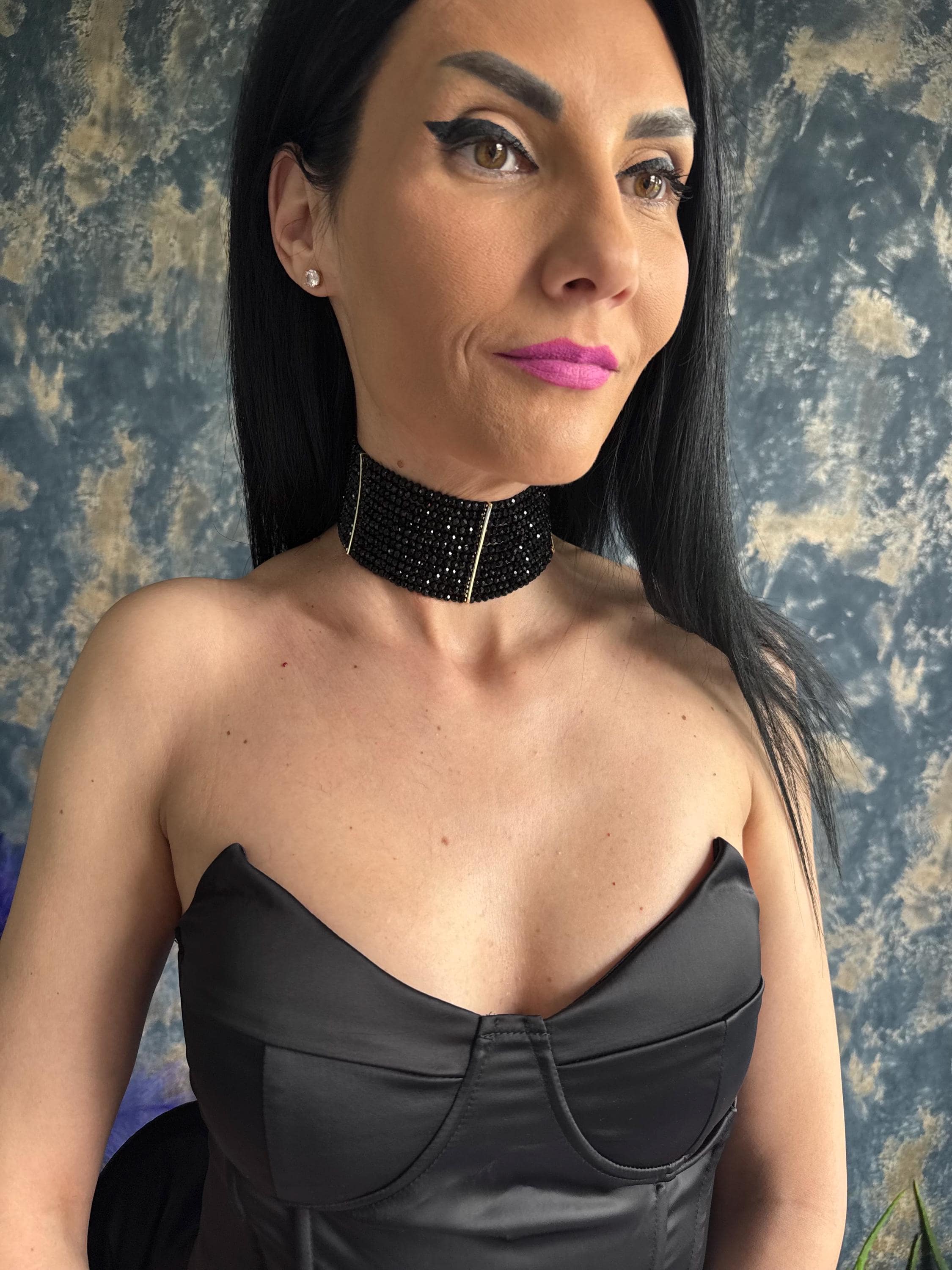 Black Layered Choker Necklace Gothic Statement Jewelry Wide Collar Style Elegant Evening Necklace Dark Multi-strand Piece