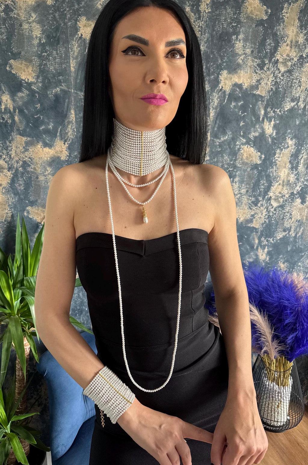 Wide Pearl Choker Necklace Multi Strand Statement Collar Bridal Wedding Jewelry Elegant Luxury Accessory Gold Party Wear Gift for Her