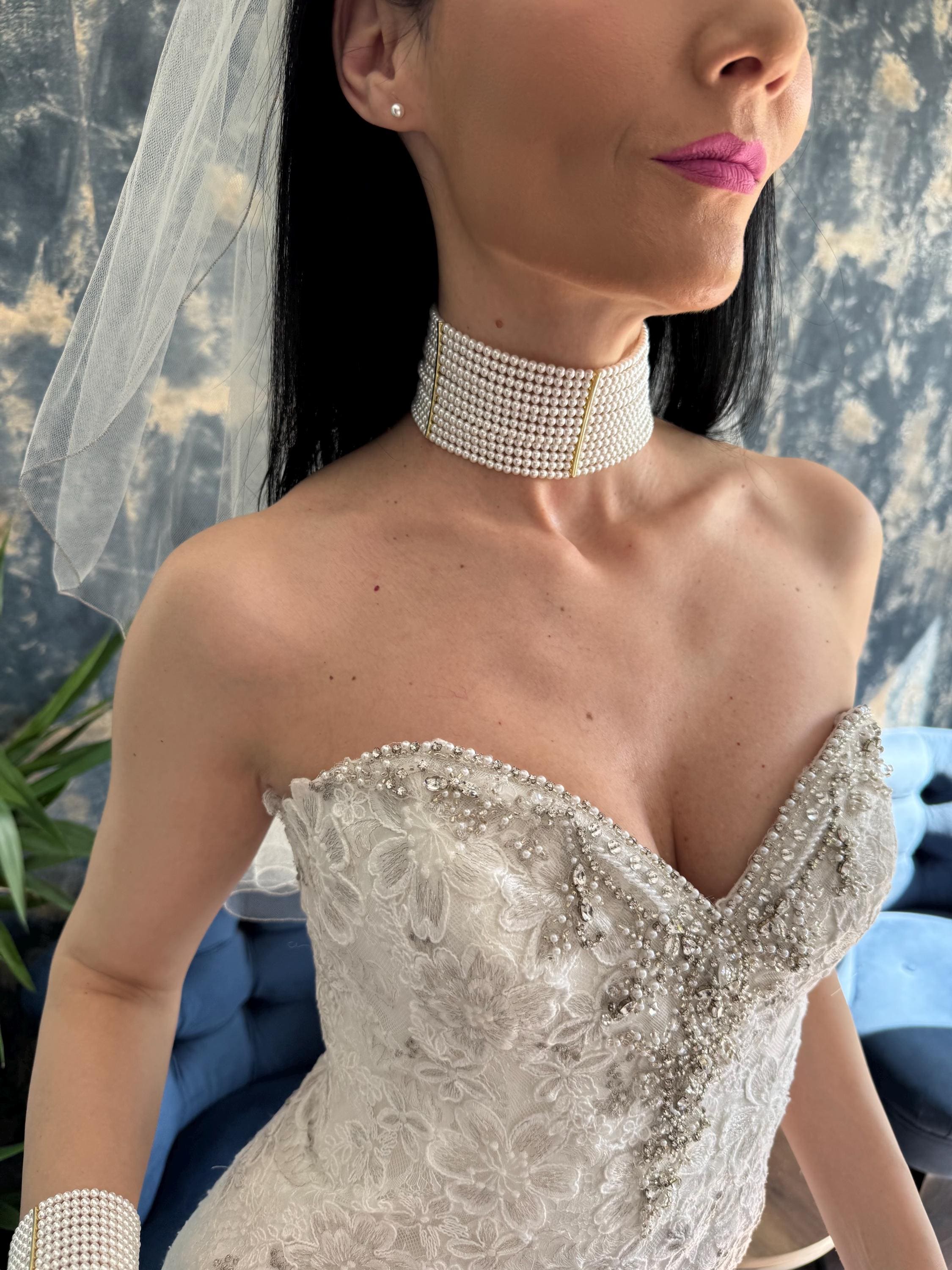 Elegant Pearl Collar Statement Piece Formal Wear Wedding Accessory Neck Detail Gold Finish Custom Length Choker Style Grid Pattern Bridal