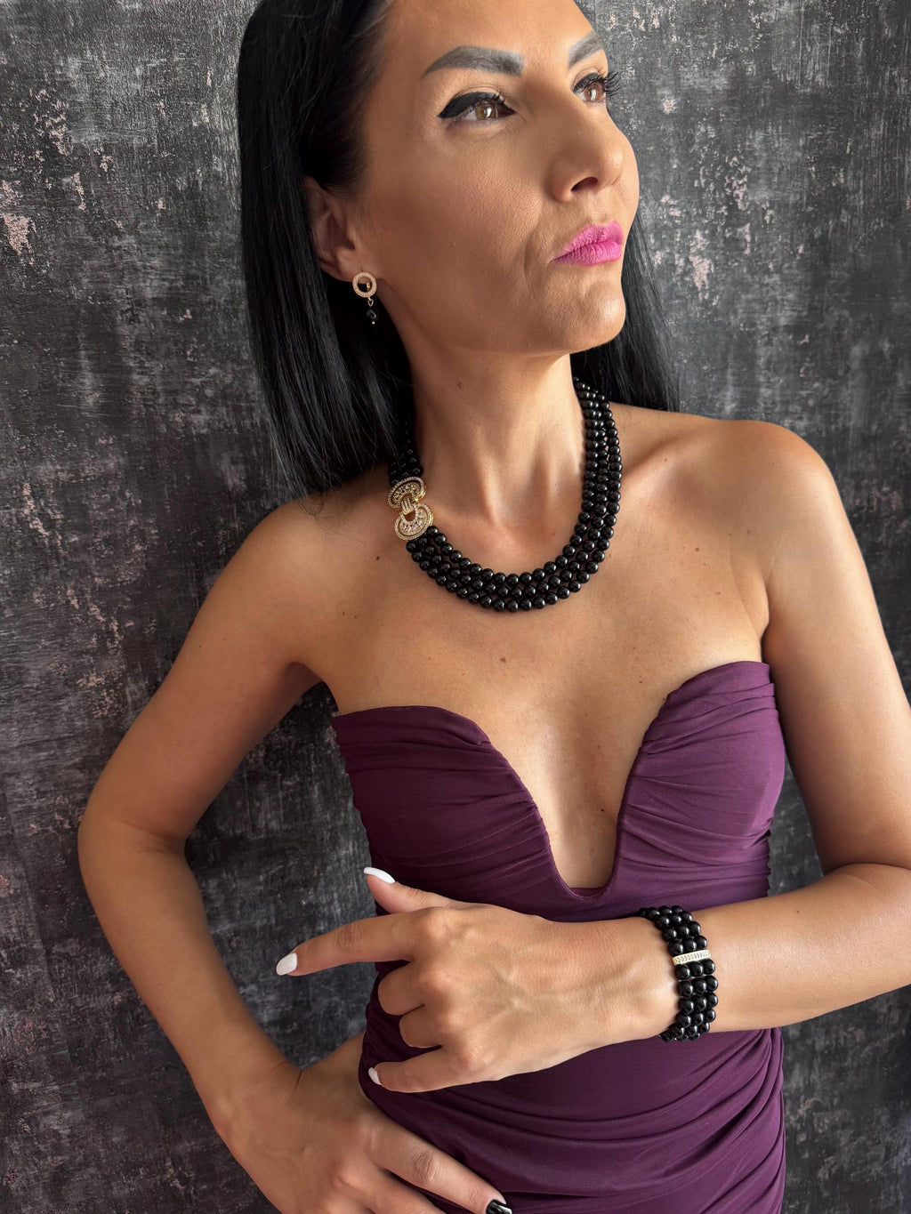 Black Onyx Statement Necklace Triple Strand Beaded Choker Pave Crystal Clasp Gold or Platinum Custom Size 14-40in Bridal Gift Triple Strand Onyx Choker Necklace Black Gemstone Beaded Necklace Pave Clasp Gold Plated Custom Sizes Wedding Jewellery Gift Onyx Beaded Necklace Black Gemstone Statement